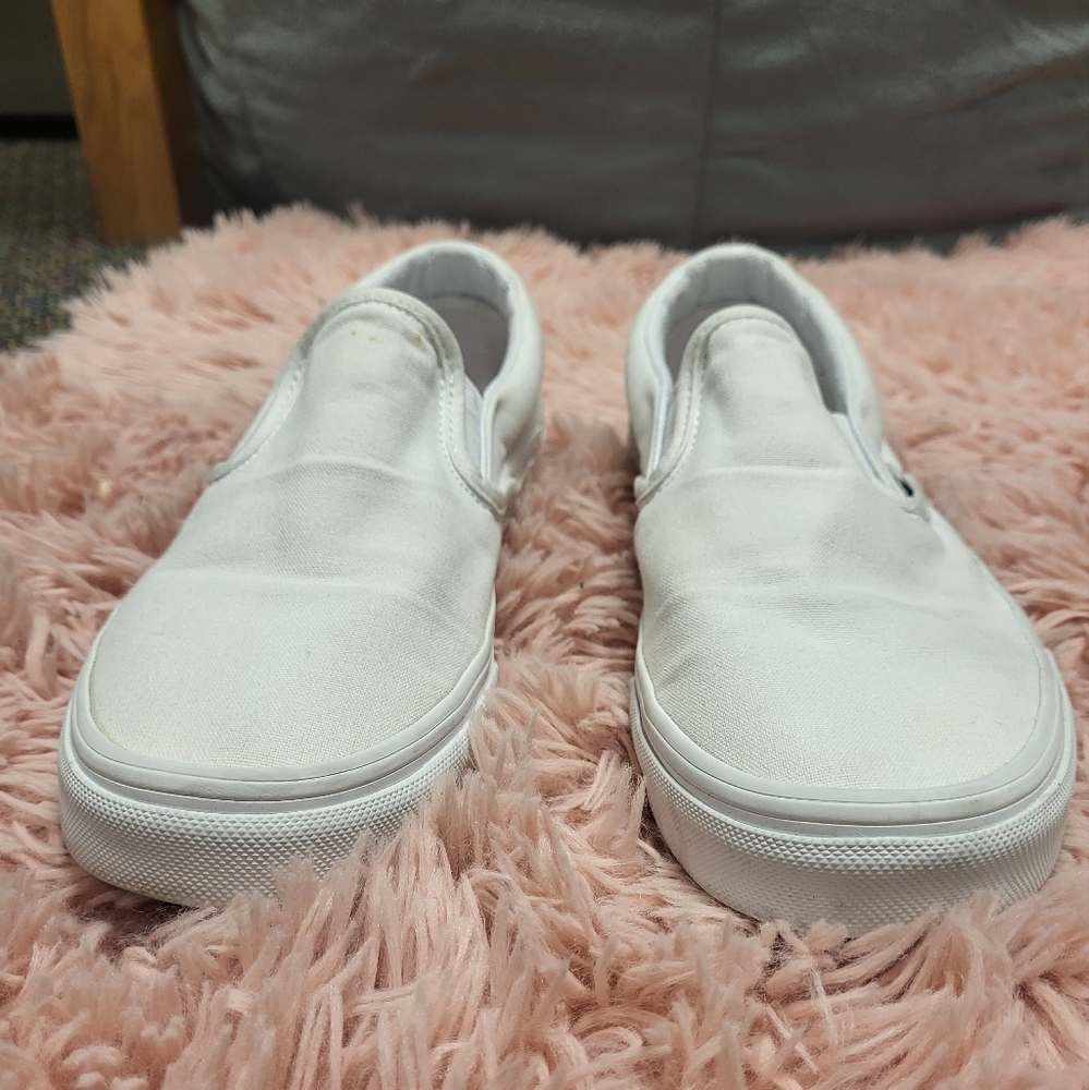 White Vans slip on, women's 8, men's 6, Worn twice